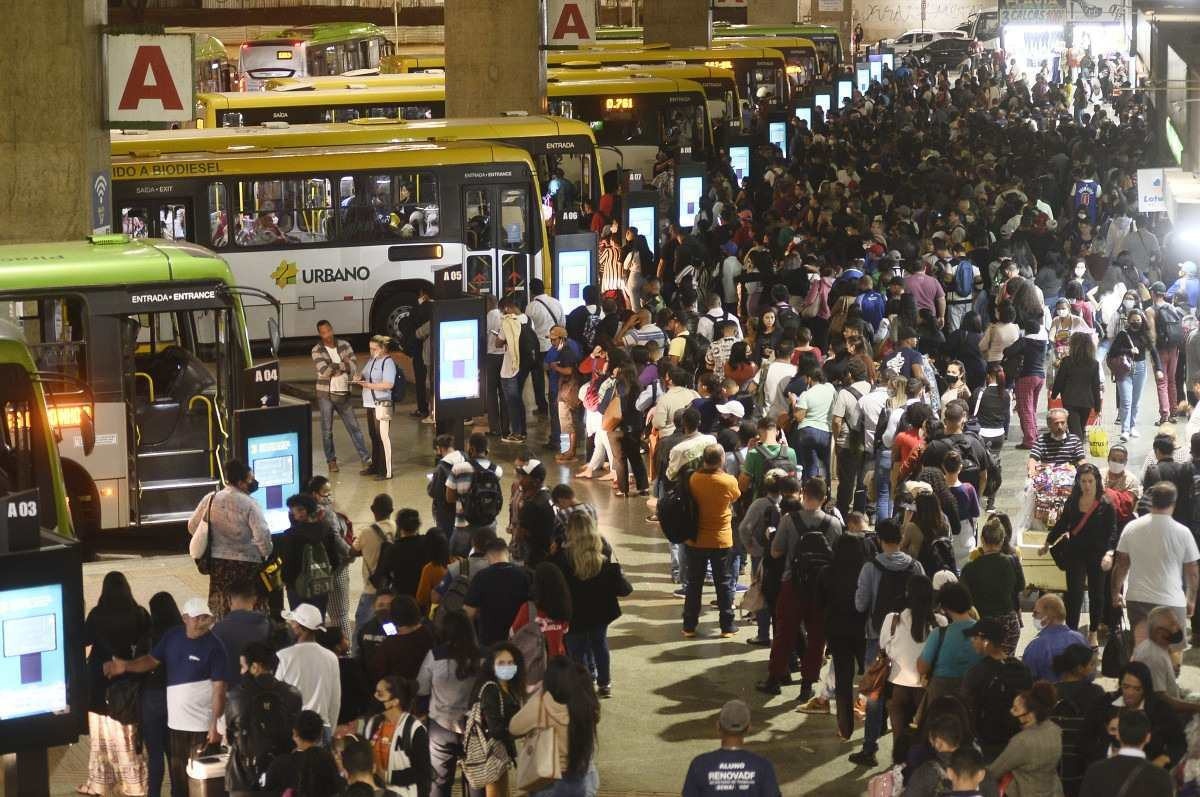 Tarifa paga pelo governo a empresas de ônibus do DF sofre redução