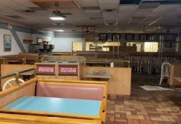 Antiga loja do Burger King é encontrada atrás de parede de shopping