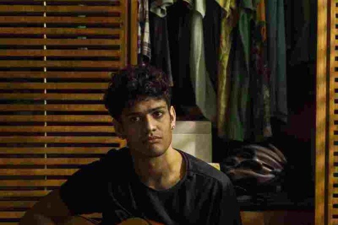 Gabriel Santana como Renato na novela Pantanal      