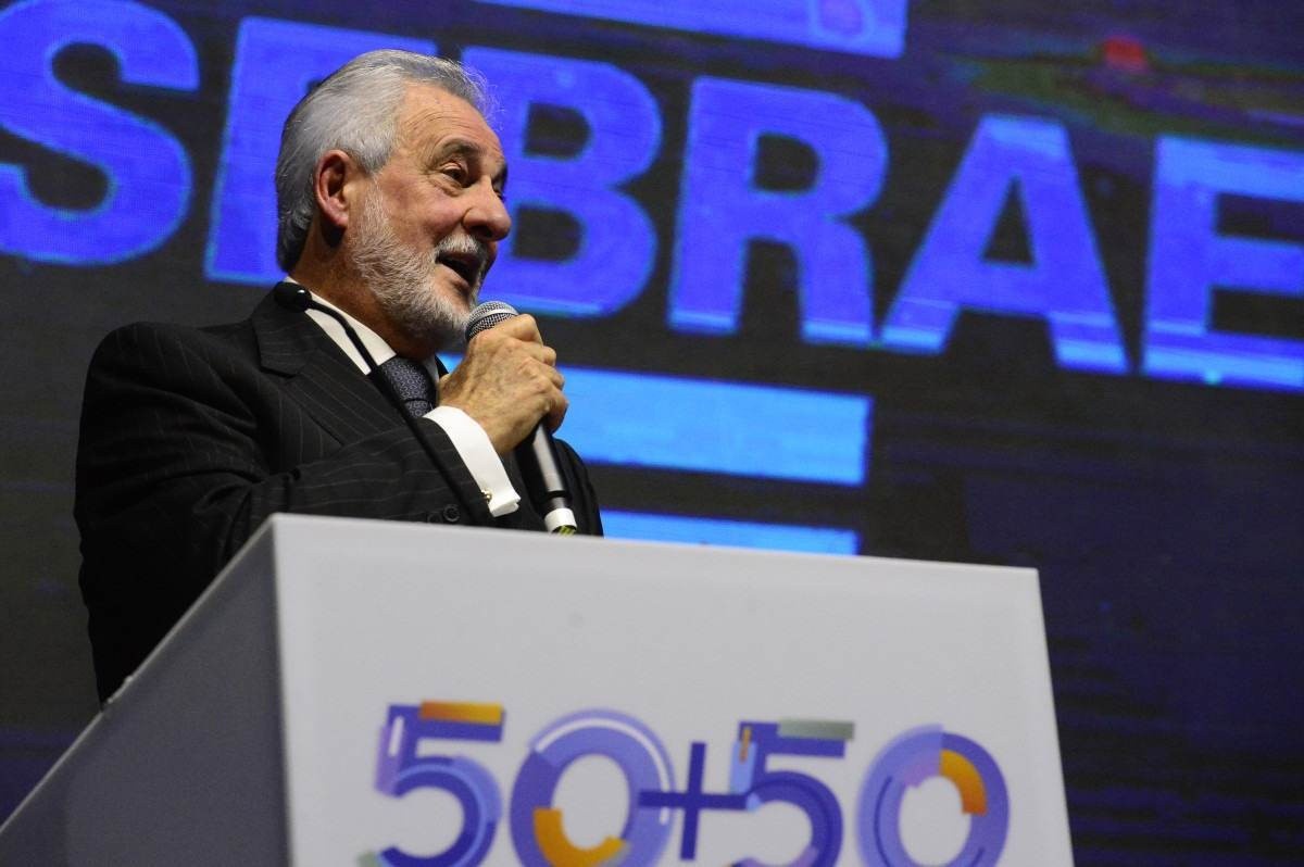 Carlos Melles é reeleito presidente do Sebrae Nacional