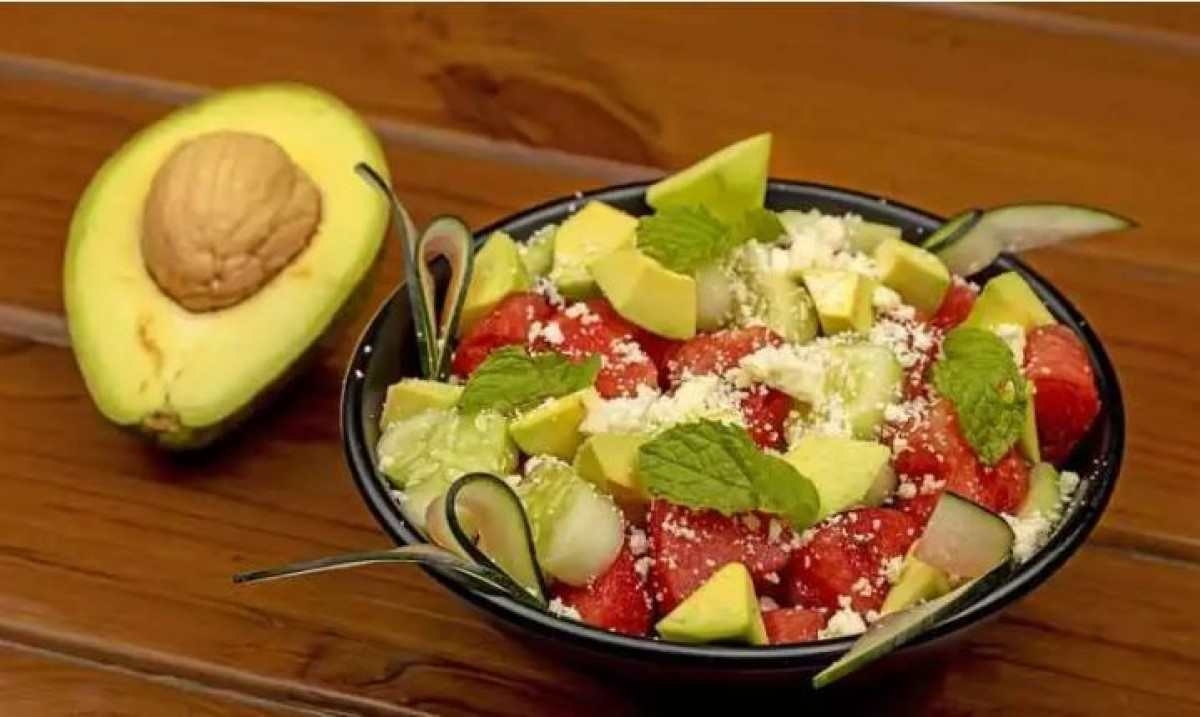 No prato doce, abacate na salada de fruta é bem saboroso e nutritivo 
