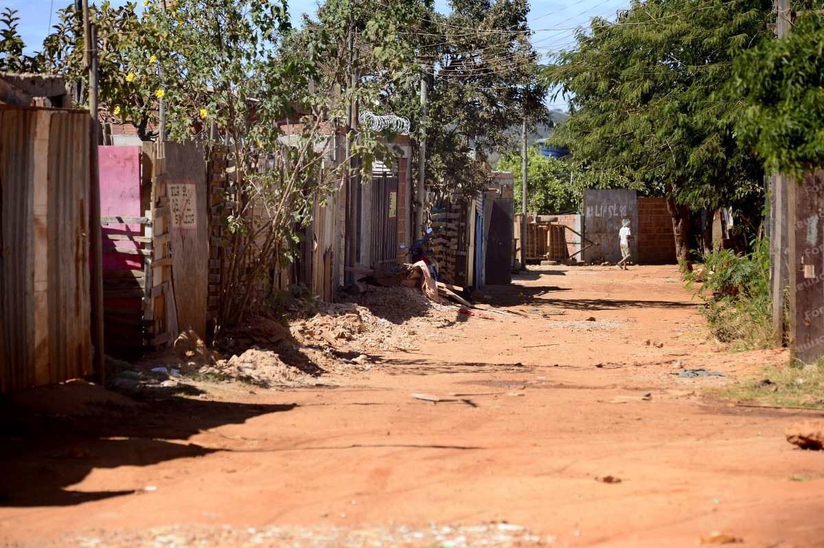 Visto, lido e ouvido: Sem lenço e sem documento