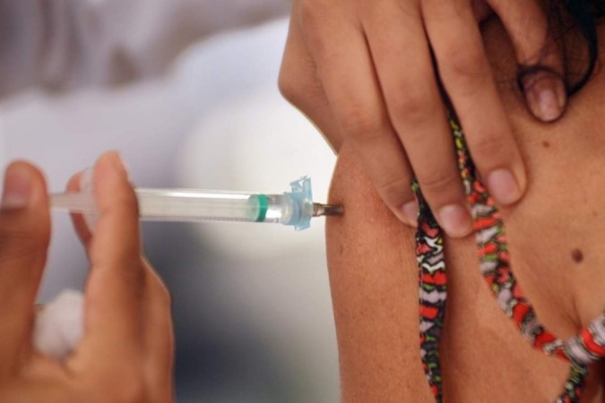 The flu vaccine will be available to all priority groups from Monday