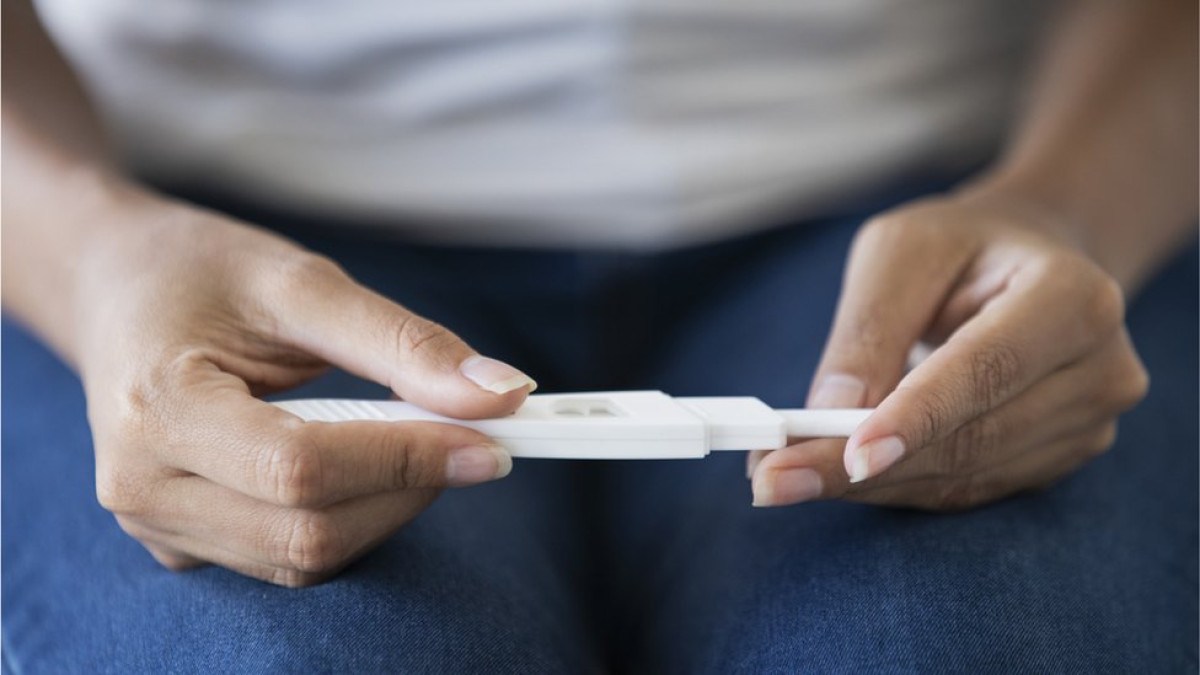 É possível engravidar menstruada, sem fazer sexo ou quando já está grávida?  foto