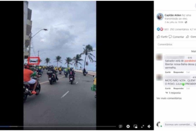 É montagem foto que mostra Bolsonaro passando de moto sob uma faixa 