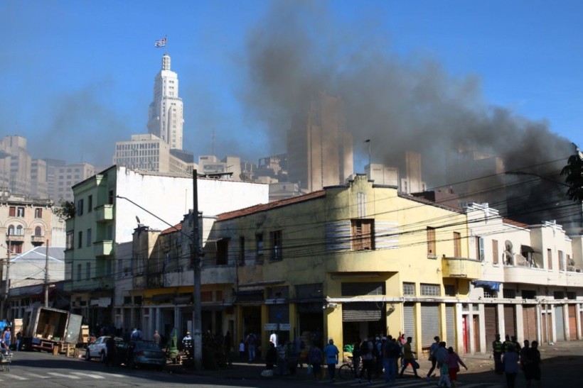 Após incêndio, imóvel das lojas Móbile não tem risco de desabamento