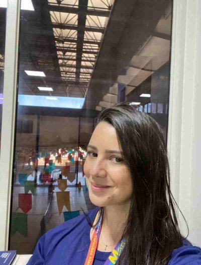 Luciana &eacute; coordenadora de internacionaliza&ccedil;&atilde;o do Col&eacute;gio Marista da Asa Sul