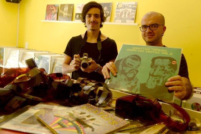  13/07/2022. Crédito: Carlos Vieira/CB/D.A Press. Brasil. Brasília - DF. Revista. Anos 90/2000. Bernardo de Oliveira e Gabriel de Lara (careca).