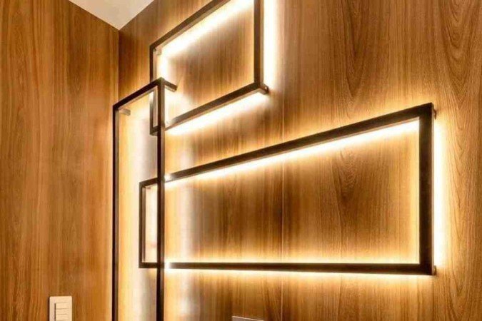  2022. Crédito: Pinterest/Reprodução. Revista. Casa. Banheiro sem gênero. Iluminação do banheiro.