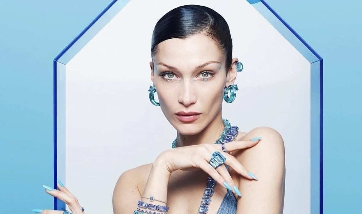 As sobrancelhas finas de Bella Hadid 