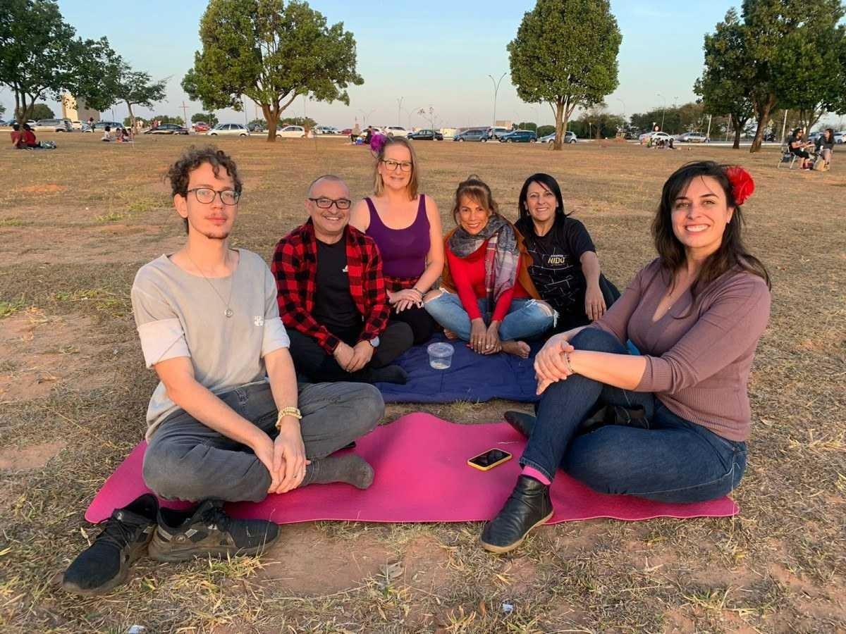 Fenômeno: Superlua do Cervo em céu sem nuvens encanta brasilienses