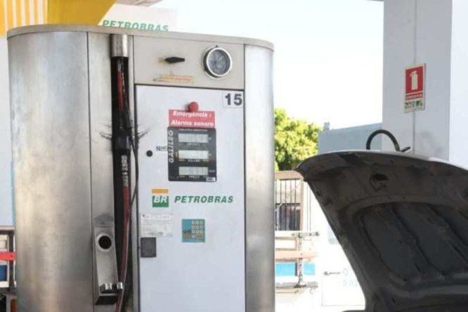  14/07/2022. Crédito: Ed Alves/CB/D.A Press. Brasil. Brasília - DF. Cidades. GNV ainda não baixou os impostos. Posto na Candangolandia. 