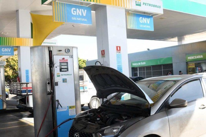  14/07/2022. Crédito: Ed Alves/CB/D.A Press. Brasil. Brasília - DF. Cidades. GNV ainda não baixou os impostos. Posto na Candangolandia. 