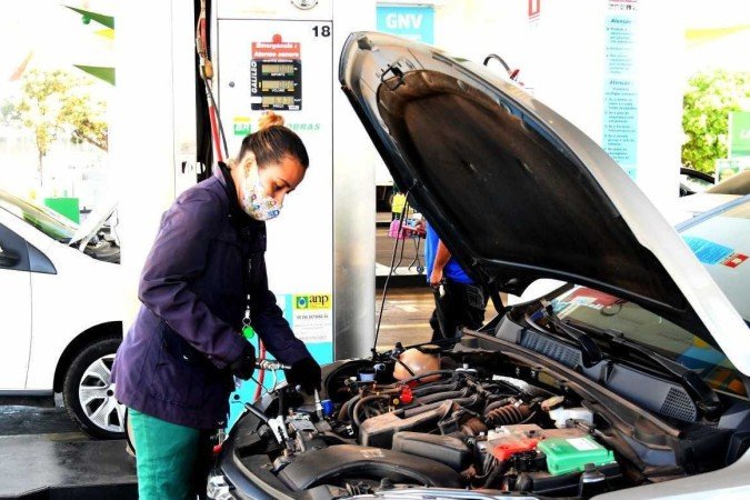  14/07/2022. Crédito: Ed Alves/CB/D.A Press. Brasil. Brasília - DF. Cidades. GNV ainda não baixou os impostos. Posto na Candangolandia. 