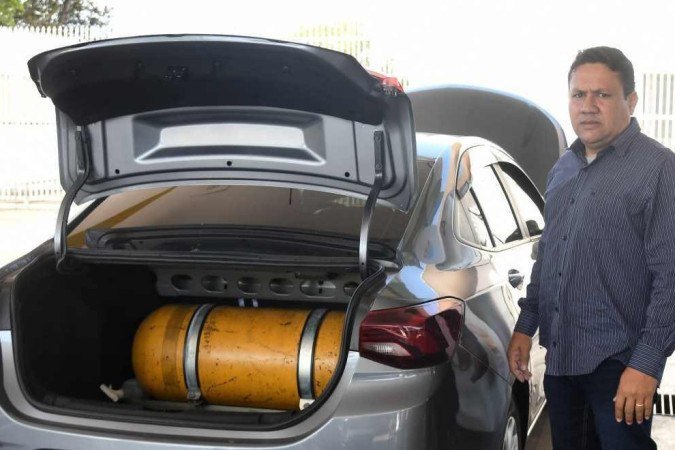  14/07/2022. Crédito: Ed Alves/CB/D.A Press. Brasil. Brasília - DF. Cidades. GNV ainda não baixou os impostos. Posto na Candangolandia. Na foto Severino Neto. 