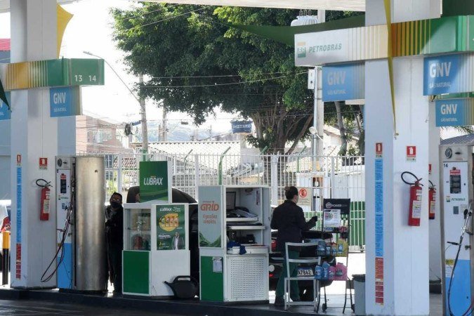  14/07/2022. Crédito: Ed Alves/CB/D.A Press. Brasil. Brasília - DF. Cidades. GNV ainda não baixou os impostos. Posto na Candangolandia. 