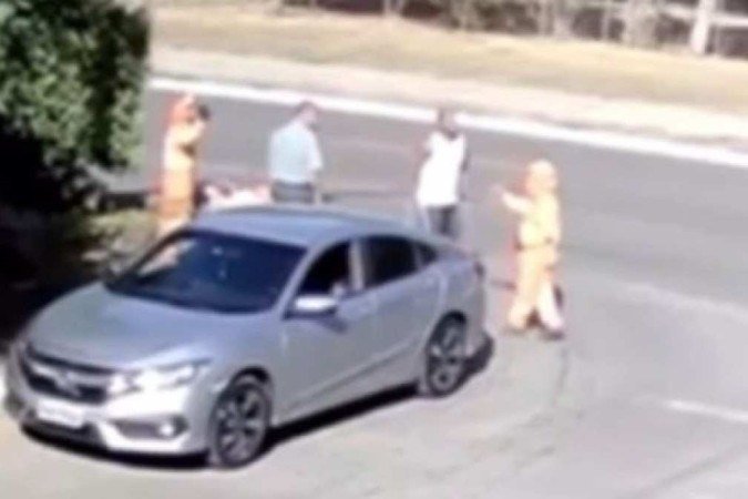Imagens da câmera de segurança mostraram momento da agressão - (crédito: Material cedido ao Correio) Imagens da câmera de segurança mostraram momento da agressão - (crédito: Material cedido ao Correio)