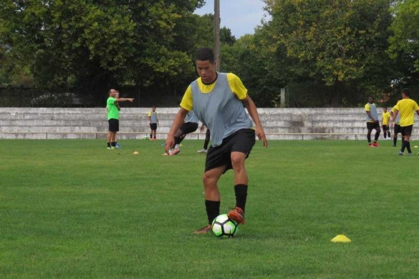 Mateus Lisboa durante treinamento