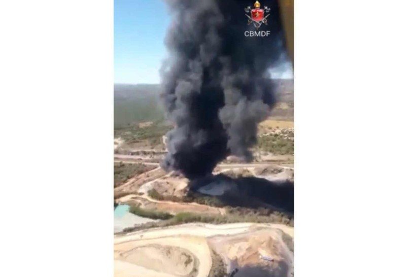 Incêndio em fábrica na Fercal provoca nuvem de fumaça preta: veja o vídeo