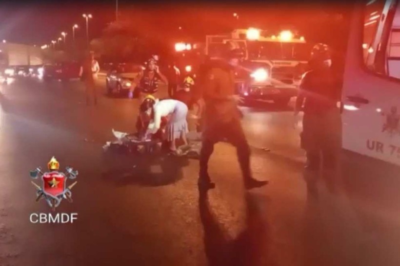 Dois pedestres morrem atropelados nas vias do DF na noite deste sábado