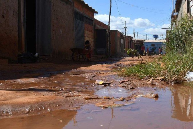  19/07/2022. Crédito: Ed Alves/CB/D.A Press. Brasil. Brasília - DF. Cidades. Aumento de casos de dengue no Distrito Federal.