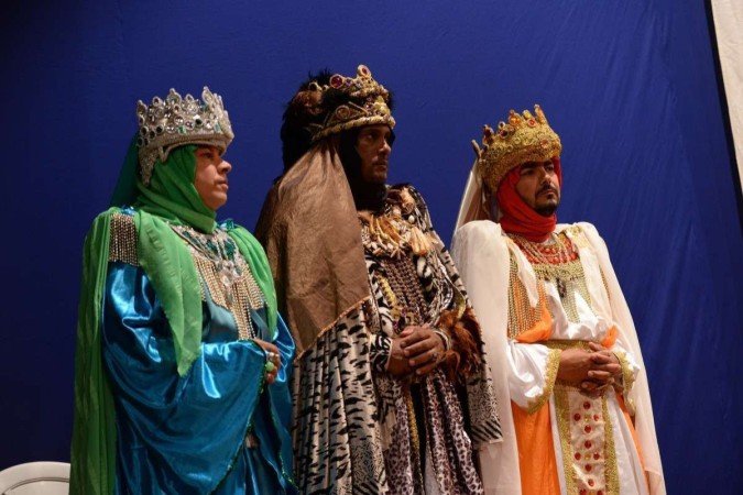 A Folia de Reis reúne grupos de vários estados brasileiros