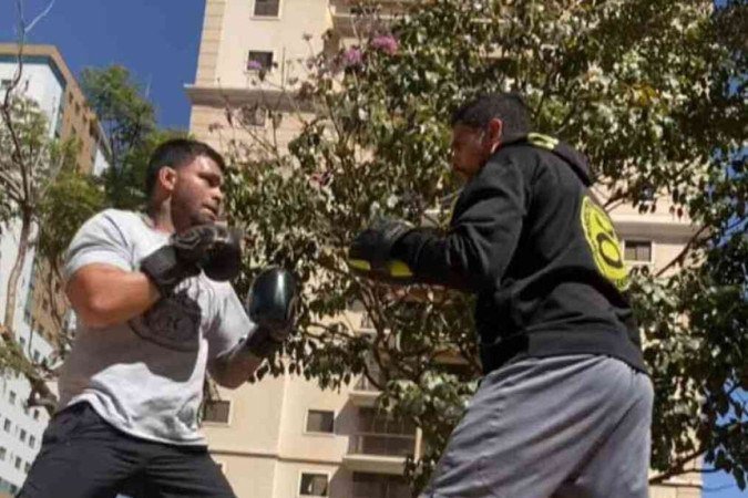 Aula de luta em casa 