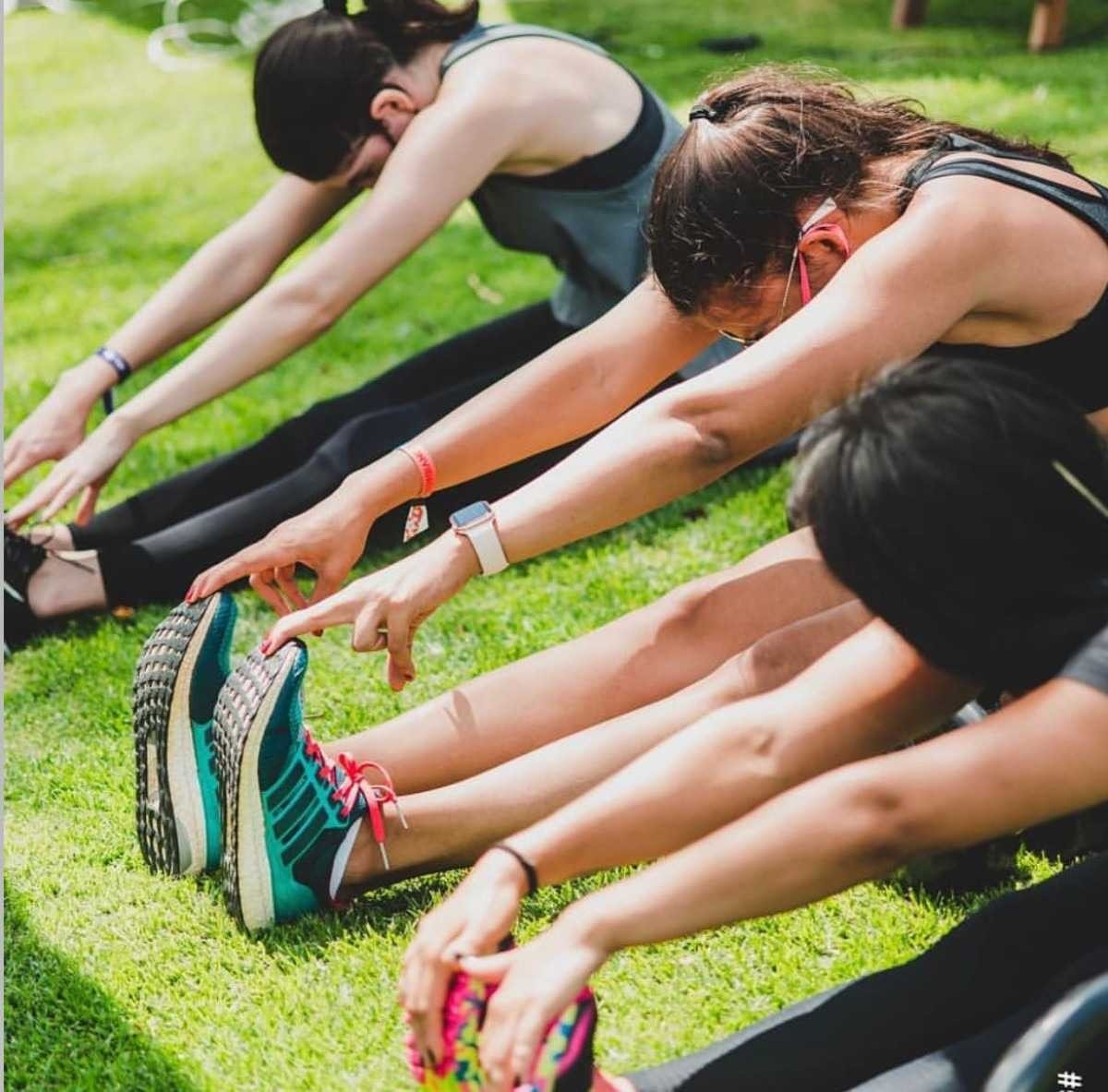 Alongamento antes e depois do treino: conheça os benefícios da prática