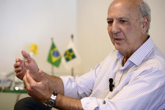 José Roberto Arruda aguarda decisão do STF para definir campanha