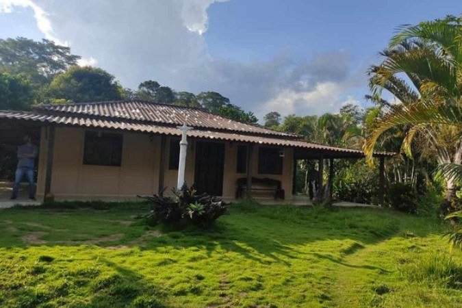 Fazenda da idosa onde ela morava com o filho. Os dois foram mortos a pauladas e queimados no local - (crédito: Polícia Civil do Espírito Santo) Fazenda da idosa onde ela morava com o filho. Os dois foram mortos a pauladas e queimados no local - (crédito: Polícia Civil do Espírito Santo)