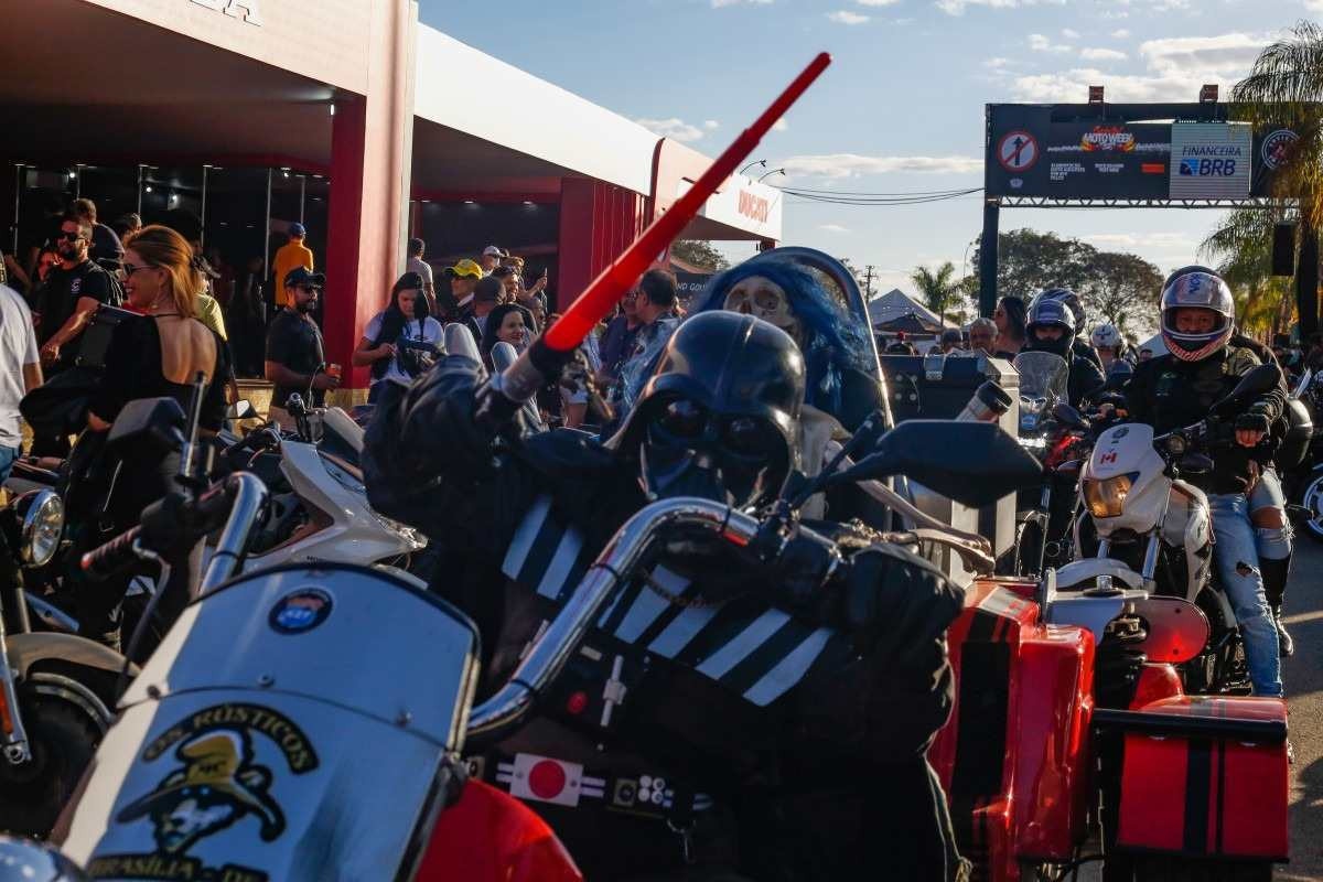 Capital Moto Week receberá mais de 800 mil pessoas até o fim do evento