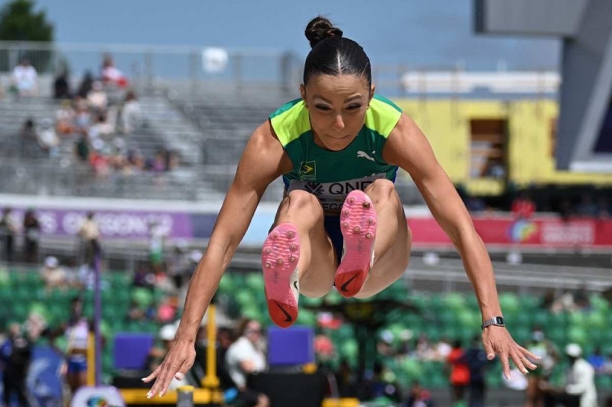 Letícia Oro Melo conquista medalha de bronze no Mundial