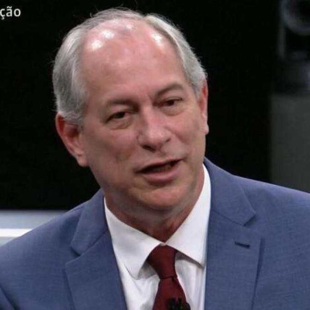 Ciro Gomes Mestre dos Magos em nova par dia e vira meme nas redes