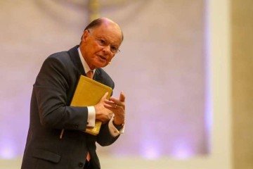 Edir Macedo pediu que a população perdoasse Lula. PT responde que não precisa do perdão do bispo - (crédito: Reprodução/ Facebook) Edir Macedo pediu que a população perdoasse Lula. PT responde que não precisa do perdão do bispo - (crédito: Reprodução/ Facebook)
