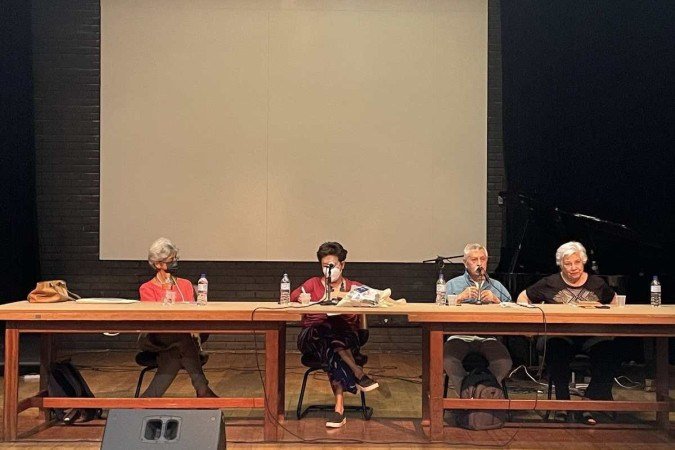 Egressos da UnB participam da mesa-redonda 60 Anos da UnB: pelo olhar dos seus primeiros alunos - (crédito: Giulia Neves) Egressos da UnB participam da mesa-redonda 60 Anos da UnB: pelo olhar dos seus primeiros alunos - (crédito: Giulia Neves)