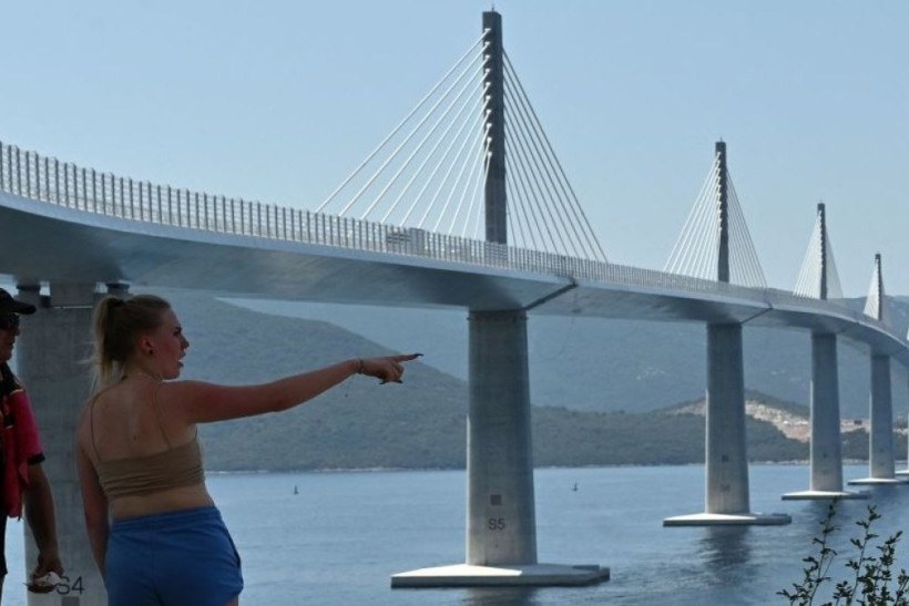 A espetacular ponte que finalmente uniu todo território da Croácia