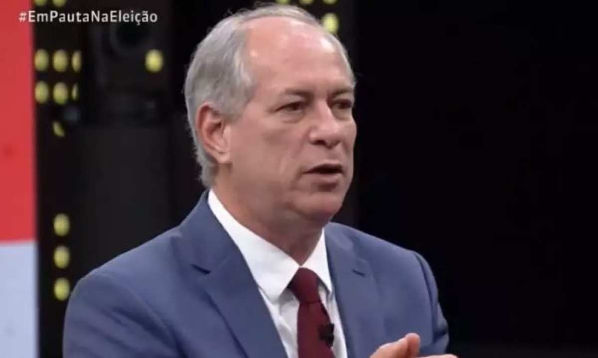 Ciro defende estado laico e acusa Bolsonaro de manipular evangélicos