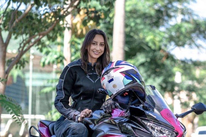 Day Miguel levou 10 anos para ter coragem de colocar um capacete, girar a chave e cair na estrada