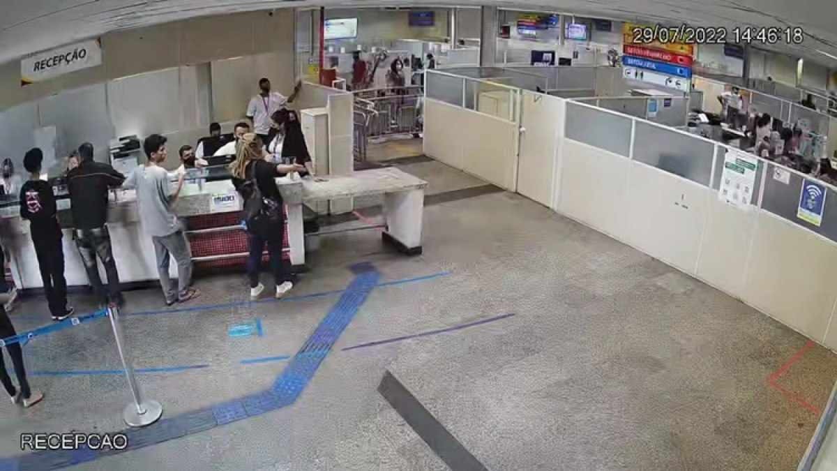 Mulher acusada de injúria e desacato é posta em liberdade