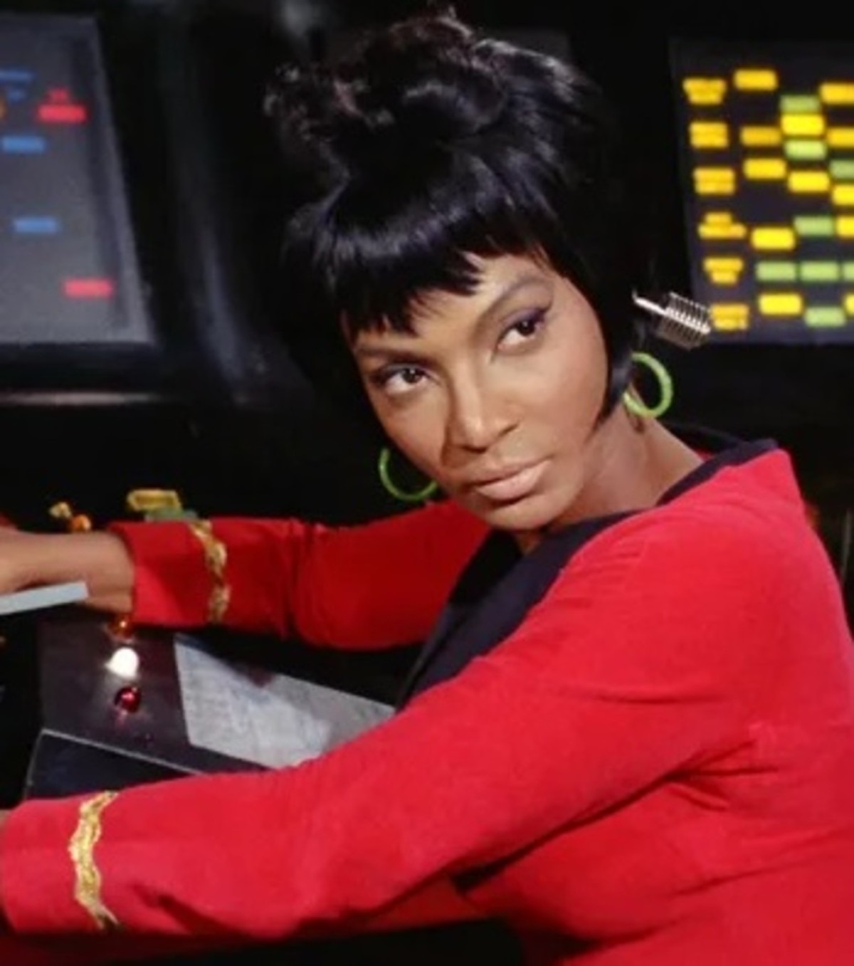 Morre, aos 89 anos, Nichelle Nichols, a Uhura de 'Jornada nas Estrelas'