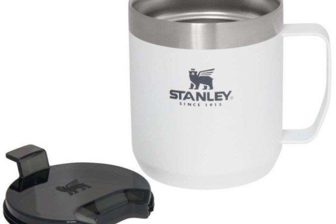 Camp Mug, da Stanley (R$ 179,55)