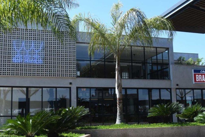  02/08/2022. Crédito: Ed Alves/CB/D.A Press. Brasil. Brasília - DF. Gastronomia. Bar Brasilia - Na praça em frente ao Aeroporto Internacional de Brasilia. 