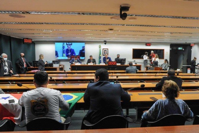 Sessão da Comissão de Segurança Pública e Combate ao Crime Organizado (CSPCCO) nesta terça-feira (2/8) - (crédito: Billy Boss/Câmara dos Deputados) Sessão da Comissão de Segurança Pública e Combate ao Crime Organizado (CSPCCO) nesta terça-feira (2/8) - (crédito: Billy Boss/Câmara dos Deputados)