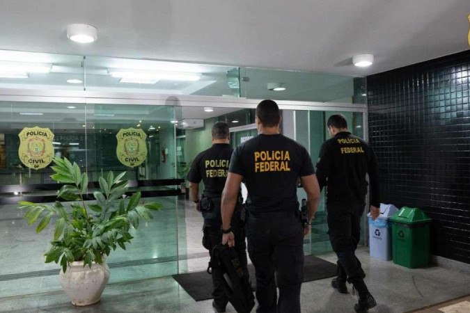Um grupo investigado por cometer fraudes bancárias em todo o país foi alvo de uma operação das Polícias Civis do Distrito Federal e de São Paulo, junto com a Polícia Federal, na manhã desta terça-feira (2/8) -  (crédito: Polícia Civil do Distrito Federal (PCDF))