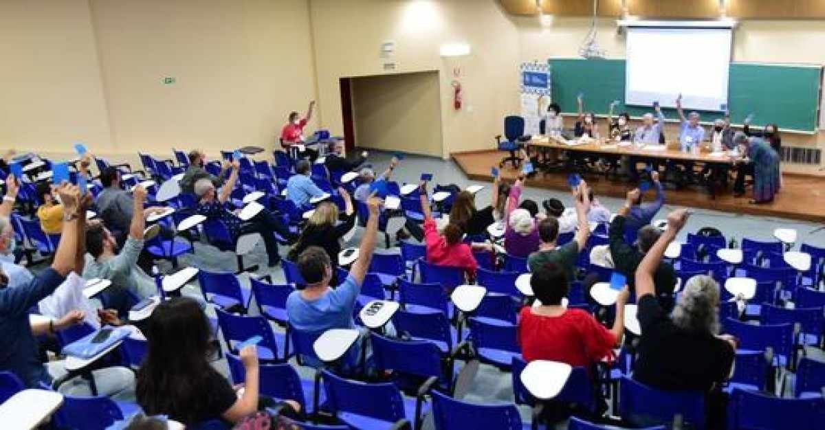Carta de Brasília alerta para ameaça histórica à ciência e à educação