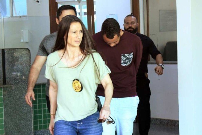  03/08/2022. Crédito: Ed Alves/CB/D.A Press. Brasil. Brasília - DF. Cidades. Suspeitos de matar técnica de enfermagem são levados para carceragem, pela morte de Danyanne Cunha Januário da Silva,