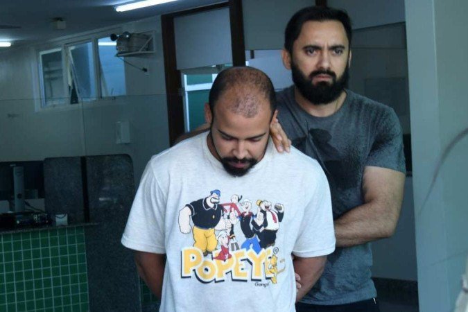  03/08/2022. Crédito: Ed Alves/CB/D.A Press. Brasil. Brasília - DF. Cidades. Suspeitos de matar técnica de enfermagem são levados para carceragem, pela morte de Danyanne Cunha Januário da Silva,