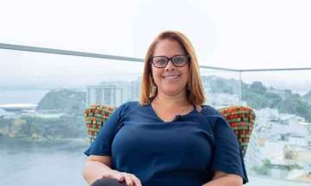 Psicanalista Andréa Ladislau diz que, definido o diagnóstico de TDAH, o mais indicado é buscar a terapia para que a autonomia sobre suas ações seja promovida, assim como a desaceleração da mente