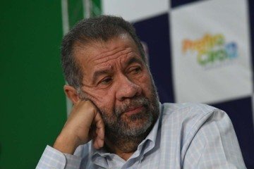 O ex-ministro destacou que seu nome não está entre os investigados no escândalo, e disse que vai continuar colaborando com o governo federal

 -  (crédito:  Ed Alves/CB)