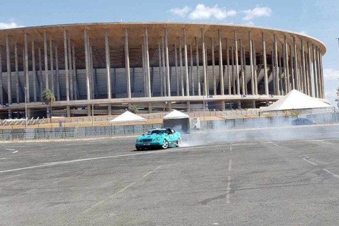 Neste fim de semana, a capital recebe a 4ª etapa do Campeonato Brasiliense de Drift que reúne 28 pilotos de todo o país em um momento de adrenalina pura e cheio de velocidade. -  (crédito: J&uacute;lia Eleut&eacute;rio/CB/DA PRESS)
